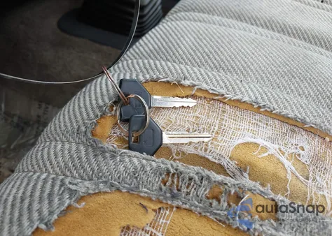 1993 Dodge Dakota z USA, uszkodzony, nr VIN 1B7FL26X8PS247671